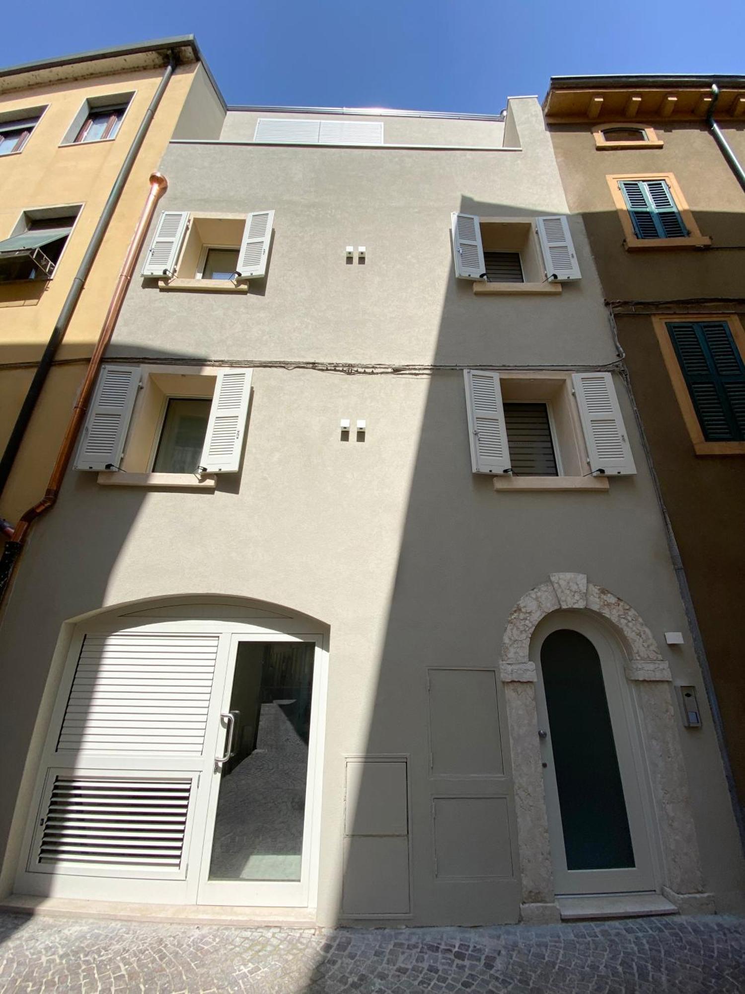 פסקיארה דל גארדה Palazzo Cordigero - Apartments מראה חיצוני תמונה