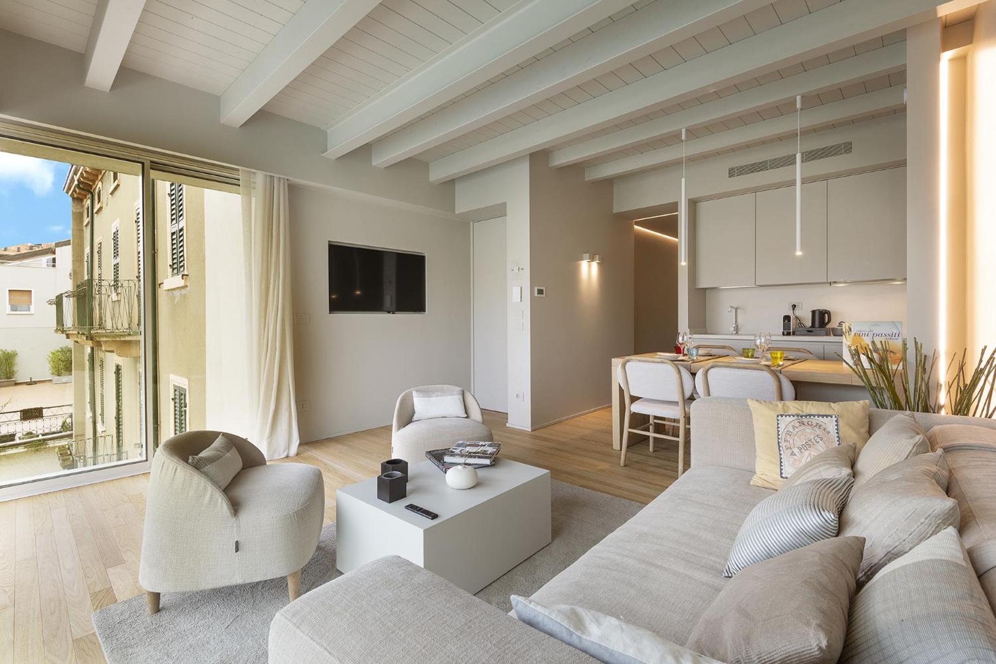 פסקיארה דל גארדה Palazzo Cordigero - Apartments מראה חיצוני תמונה